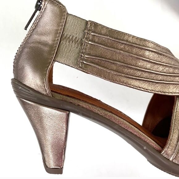 LIKE new Gentle Souls / Kenneth Cole leather heels - Picture 7 of 8